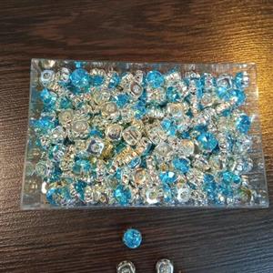 نگین پلاستیک قابدار دارای جای دوخت