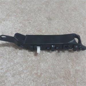 براکت سمت راست سپر جلو هیوندای النترا 2011_2013