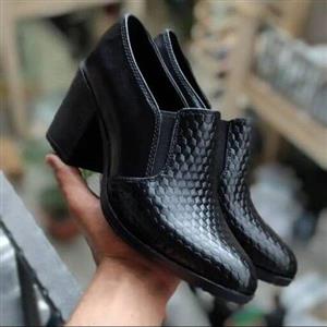 کفش طبی زنانه پاشنه دار