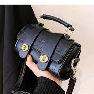 کیف دوشی  زنانه دست دوز چرم طبیعی