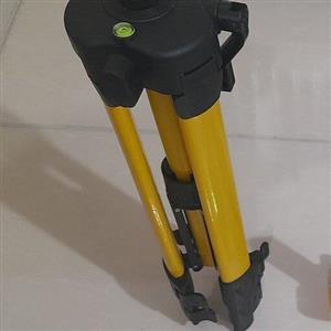 پایه تلسکوپی،سه پایه تراز لیزری