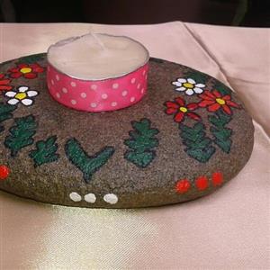 جاشمعی سنگی طرح گل همراه با یک عدد شمع وارمر