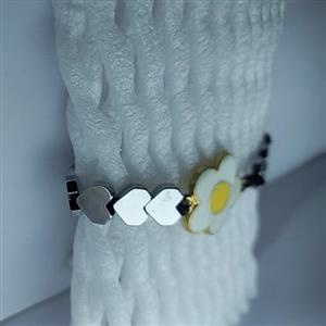 دستبند حدید با  پلاک بابونه