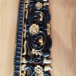 کتیبه پرده یا قاب روی پرده سه مترو پنجاه (یا نمای پرده)