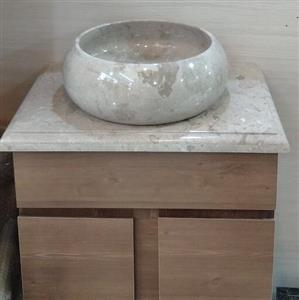 روشویی کابینتی تمام پی وی سی با صفحه و کاسه سنگی بهمراه آینه و باکس