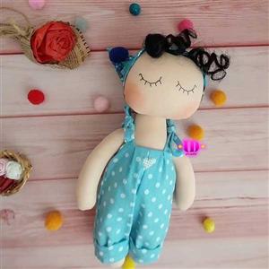 عروسک خرگوش  پارچه ای (دستساز)متصل ب پایه چوبی  طراحی شده با رنگ اکرولیک. قابل شستشو.  15سانتی متر جنس پارچه ای