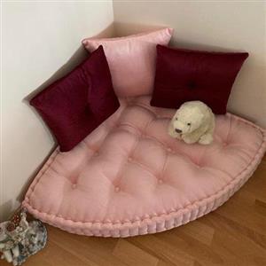 نشیمن مغزی دوزی کنج  درنا کوسن