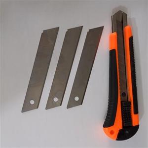 کاتر مدل S-2010 جنس پلاستیک واستیل با3 عدد تیغه اضافی در دو رنگ زرد و نارنجی