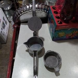 آب انار گیر دستی
