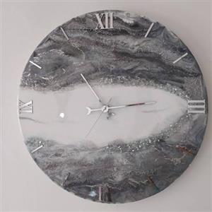 ساعت دیواری رزین طرح نقره ای