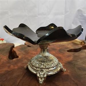 دیس میوه خوری رزینی مشکی رگه های طلایی با پایه نقره ای رنگ ثابت قطر 30 سانت ارتفاع 25