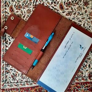 کیف دسته چک عسلی