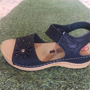 صندل تابستانی دخترانه پاپا مدل BK.3194 سایز بندی 26 تا 35