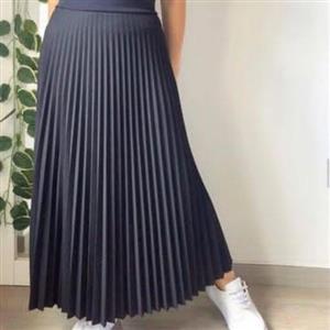 دامن بلند زنانه . دامن پلیسه زنانه . دامن پلیسه بلند مشکی . دامن بلند مشکی زنانه ارسال رایگان