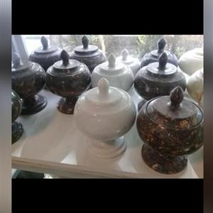 قندان ( شکلات خوری ) سنگی پایه دار سفید یا مشکی مجلسی ( یک کیلو قند و شکلات ) (یک عدد)
