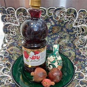 آب انار 1لیتری. خوشمزه و ارگانیک .تازه و شفاف .مستقیما از میوه تازه انار به دست آمده