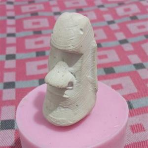 مجسمه کاکا سنگی ایستر موآی سفید