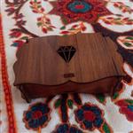 جعبه جواهرات چوبی طرح الماس و سلطنتی (مناسب انگشتر  ست حلقه و  گوشواره )