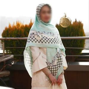 روسری سبز باربری