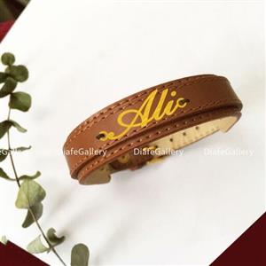 دستبند چرم علی Ali با پلاک نقره با آبکاری طلا 18 عیار و چرم طبیعی