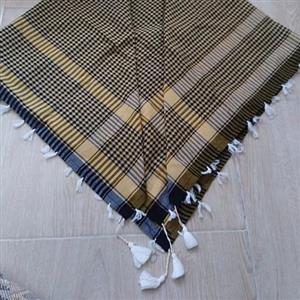 چفیه عربی  رنگ مشکی و خردلی قواره 110سانت. رنگ مطابق عکس