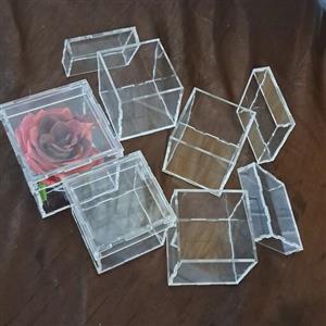 باکس شیشه ای کوچک