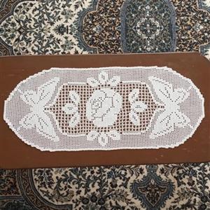 رومیزی گل و پروانه 85 در 35 دستبافت