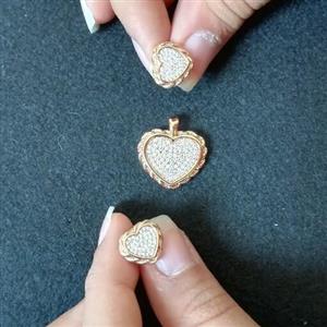 ست پلاک گردنبند و گوشواره ژوپینگ بدون زنجیر طرح قلب نگین دار