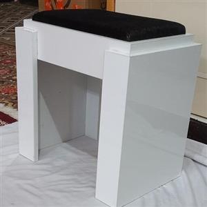 پاف زیبای جنس ام دی اف  هایگلاس و ابر 3 سانت و روکش مبلی