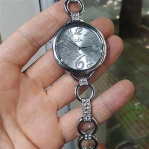 ساعت مچی عقربه‌ای کوارتز زنانه ال دی ای مدل K2102