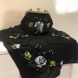 ست روسری وکیف مجلسی مشکی روباندوزی شده جنس روسری کرد حریر اعلا