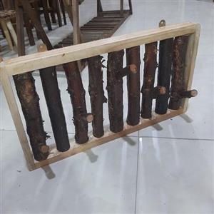 چوب لباسی  خاص ساخته شده با چوب زردالو