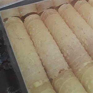 شیرینی نان لوله ای