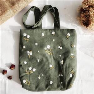 کیف پارچه ای گلدوزی شده خاص