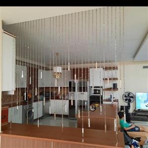 پرده کریستالی مدل نامنظم با آویز کاردی رنگ شامپاین