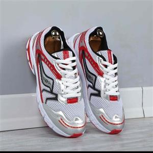 کتونی saucony