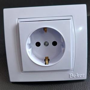 پریز برق ارت دار سرامیکی بکر سفید با نشان استاندارد ملی