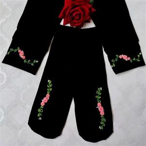 ست ساق دست و جوراب گلدوزی شده طرح سه گل گلبهی پر رنگ