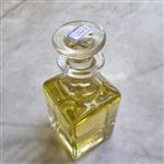 عطر اکسنت بوی ملایم خوش بو ماندگاری بالا