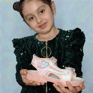 صندل دخترانه مدل لاو رنگ صورتی کم رنگ