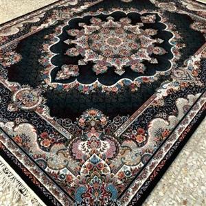 فرش 700 شانه اصل  6 متری  نقشه نیلی سرمه ای تراکم 2550