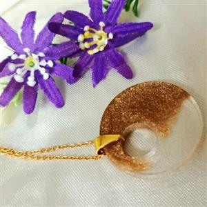 گردن بند(آویز) رزین سایز و رنگ های مختلف  مناسب برای گردن بند و رومانتویی رنگ ثابت ومحکم وضدآب ونشکن