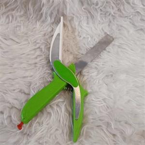 چاقو کاتری کلور تک رنگ سبز تیغه فلزی و دسته پلاستیک مناسب حلقه کردن و خرد کردن سبزیجات 