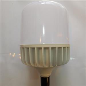 لامپ 60 وات برند pgt دارای 18 ماه  تعویض و