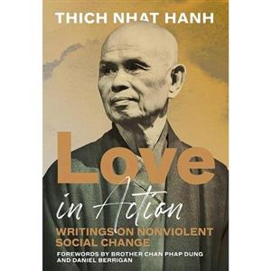کتاب زبان اصلی Love in Action Second Edition اثر Thich Nhat HanhDaniel Berrigan