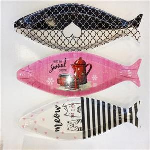 زیر قاشقی جنس ملامینه سایز بزرگ طرح ماهی در طرح های متنوع  زیر ملاقه ای سینک