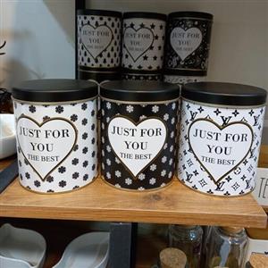 بانکه فلزی در طرح های متفاوت و رنگ مشکی و سفید