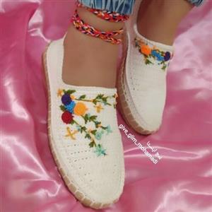 گیوه گلدوزی شده با زیره پی وی سی دور کنفی
