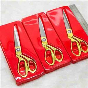 قیچی خیاطی آهنی در رنگ طلایی و استیل