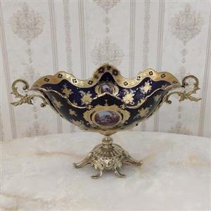 شکلات خوری برنز مدل کشکول با چینی سرمه ای کد 5422 (شکلات خوری برنجی)